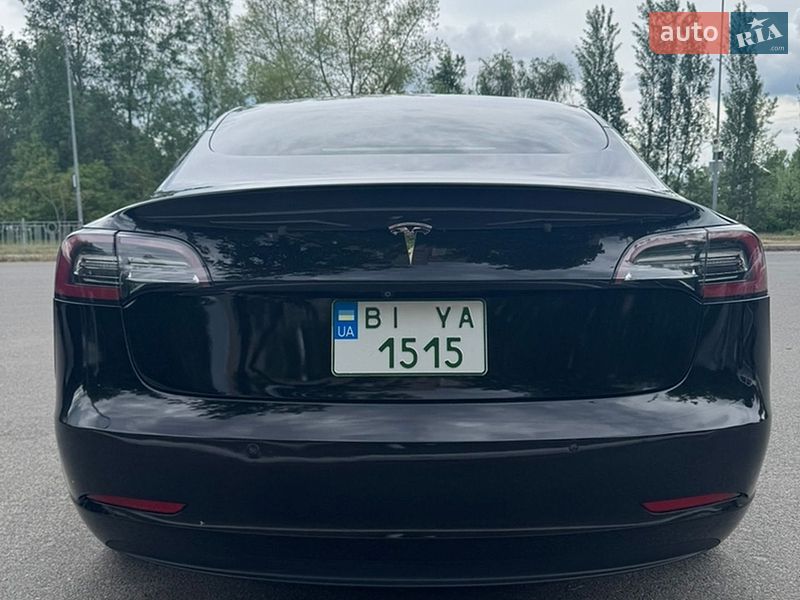 Седан Tesla Model 3 2019 в Києві