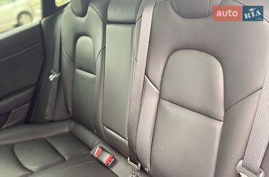 Седан Tesla Model 3 2019 в Києві