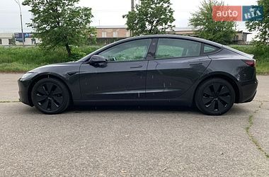 Седан Tesla Model 3 2024 в Києві
