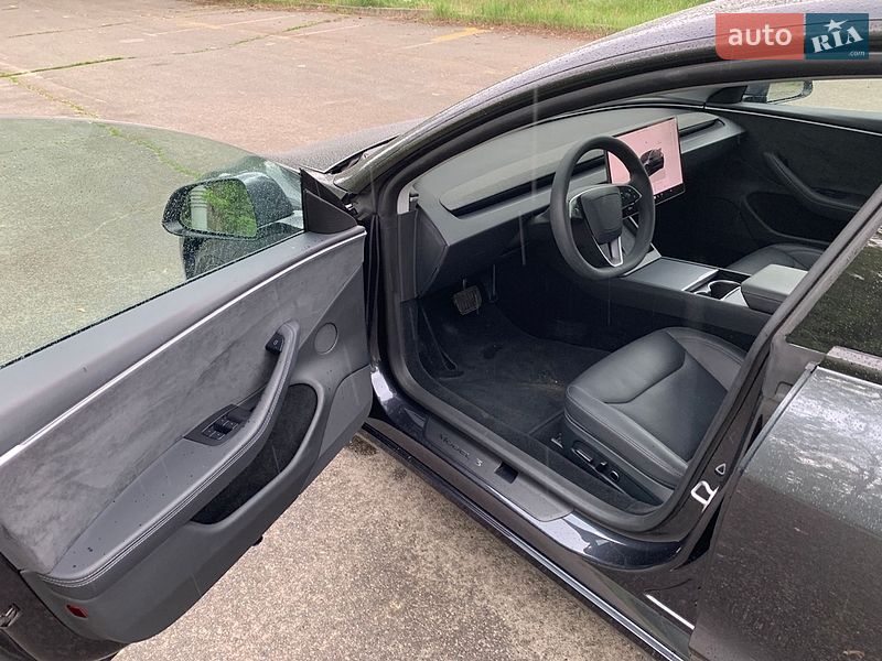 Седан Tesla Model 3 2024 в Києві