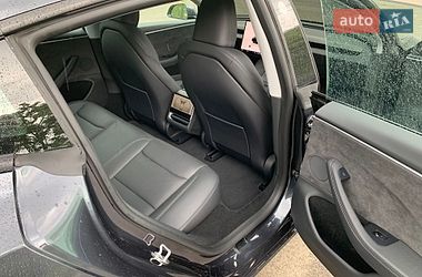 Седан Tesla Model 3 2024 в Києві