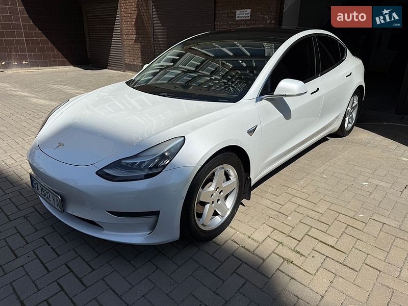 Седан Tesla Model 3 2018 в Хмельницком