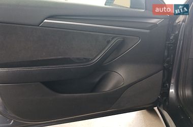 Седан Tesla Model 3 2022 в Днепре