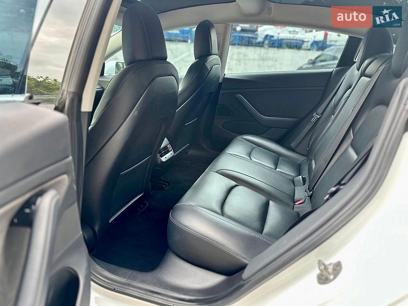 Седан Tesla Model 3 2018 в Кам'янському фото 5 Седан Tesla Model 3 2018 в Кам'янському
