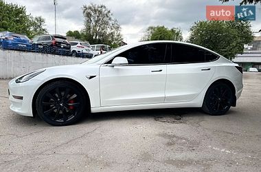 Седан Tesla Model 3 2018 в Кам'янському