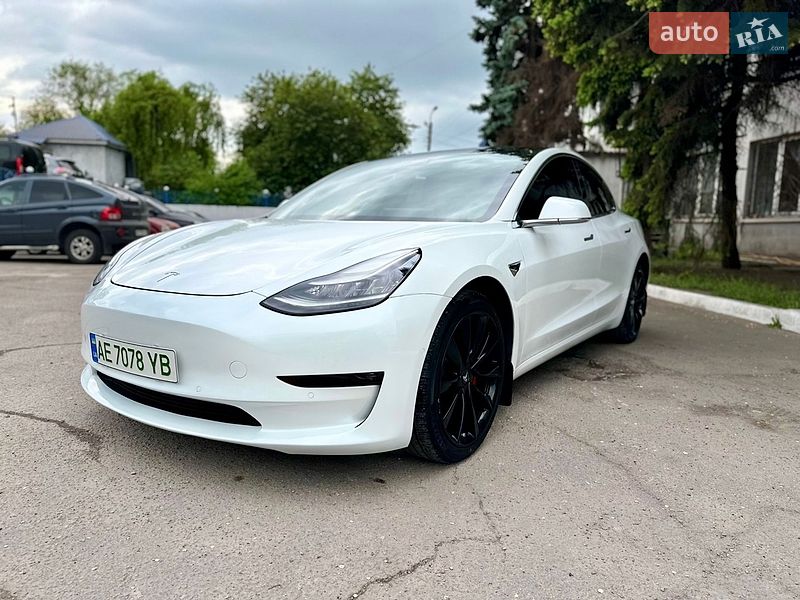 Седан Tesla Model 3 2018 в Кам'янському фото 9 Седан Tesla Model 3 2018 в Кам'янському