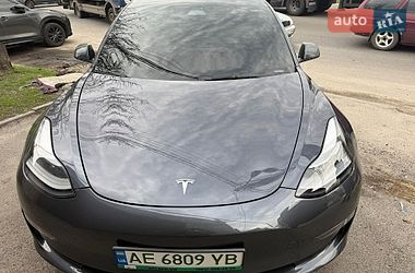 Седан Tesla Model 3 2023 в Днепре