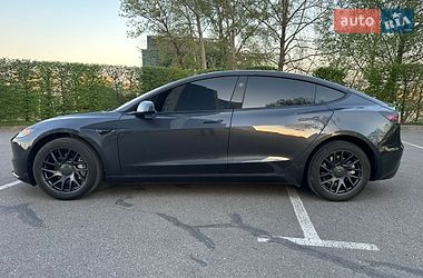 Седан Tesla Model 3 2025 в Києві