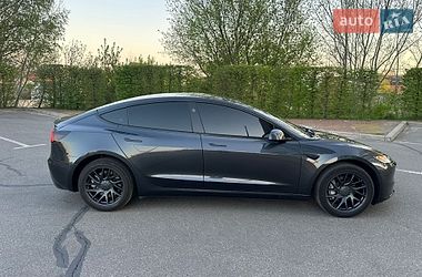 Седан Tesla Model 3 2025 в Києві