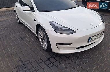 Седан Tesla Model 3 2022 в Киеве