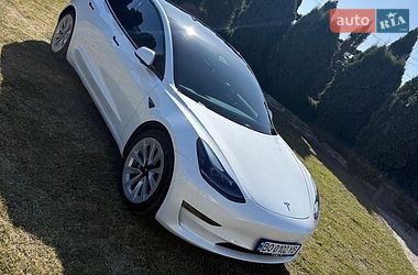Седан Tesla Model 3 2022 в Львове