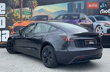 Седан Tesla Model 3 2024 в Львові