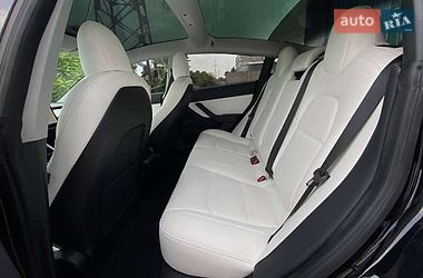 Седан Tesla Model 3 2019 в Києві