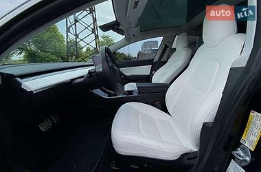 Седан Tesla Model 3 2019 в Києві