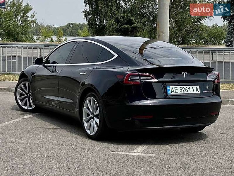 Седан Tesla Model 3 2019 в Києві