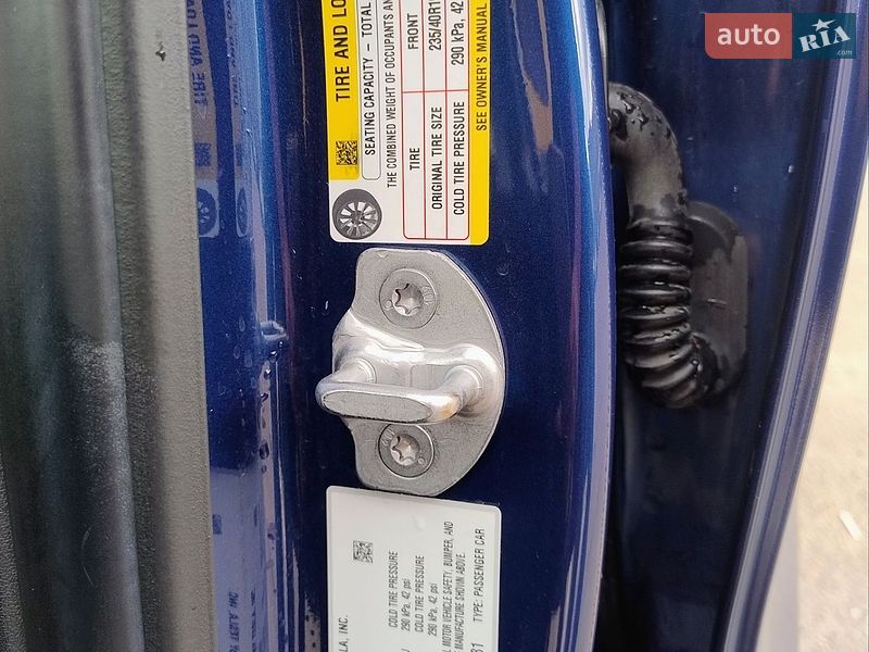 Седан Tesla Model 3 2020 в Житомирі