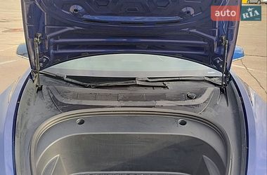 Седан Tesla Model 3 2020 в Житомирі