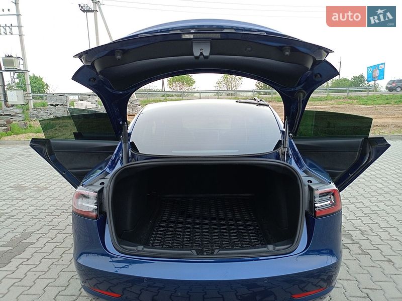 Седан Tesla Model 3 2021 в Львове фото 28 Седан Tesla Model 3 2021 в Львове