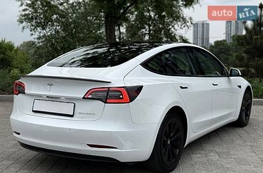 Седан Tesla Model 3 2022 в Киеве фото 22 Седан Tesla Model 3 2022 в Киеве