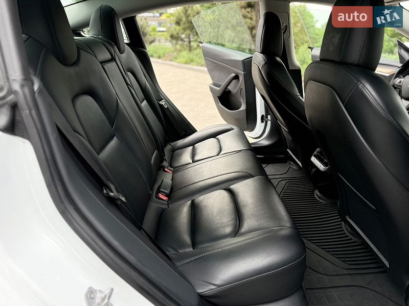 Седан Tesla Model 3 2022 в Киеве фото 38 Седан Tesla Model 3 2022 в Киеве