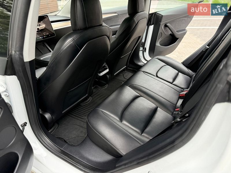 Седан Tesla Model 3 2022 в Киеве фото 40 Седан Tesla Model 3 2022 в Киеве