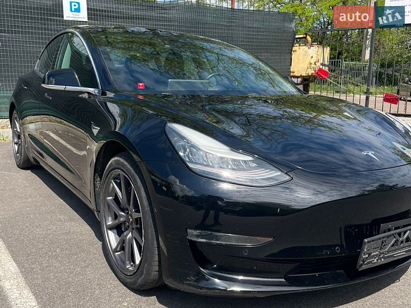 Седан Tesla Model 3 2018 в Одессе