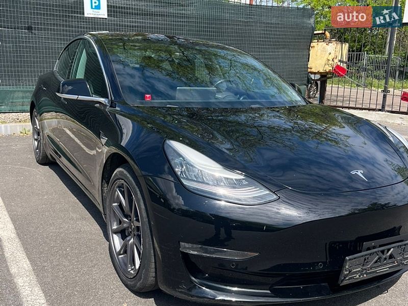 Седан Tesla Model 3 2018 в Одессе