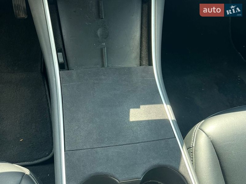 Седан Tesla Model 3 2018 в Одессе