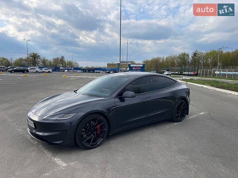 Седан Tesla Model 3 2024 в Києві фото 3 Седан Tesla Model 3 2024 в Києві