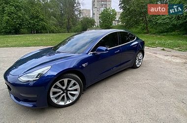 Седан Tesla Model 3 2019 в Львові