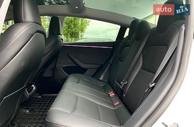 Седан Tesla Model 3 2024 в Киеве
