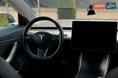 Седан Tesla Model 3 2018 в Луцке