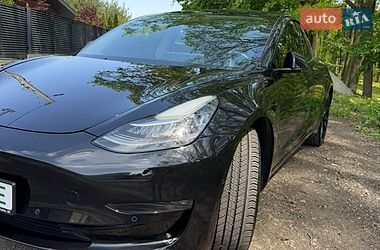 Седан Tesla Model 3 2018 в Киеве