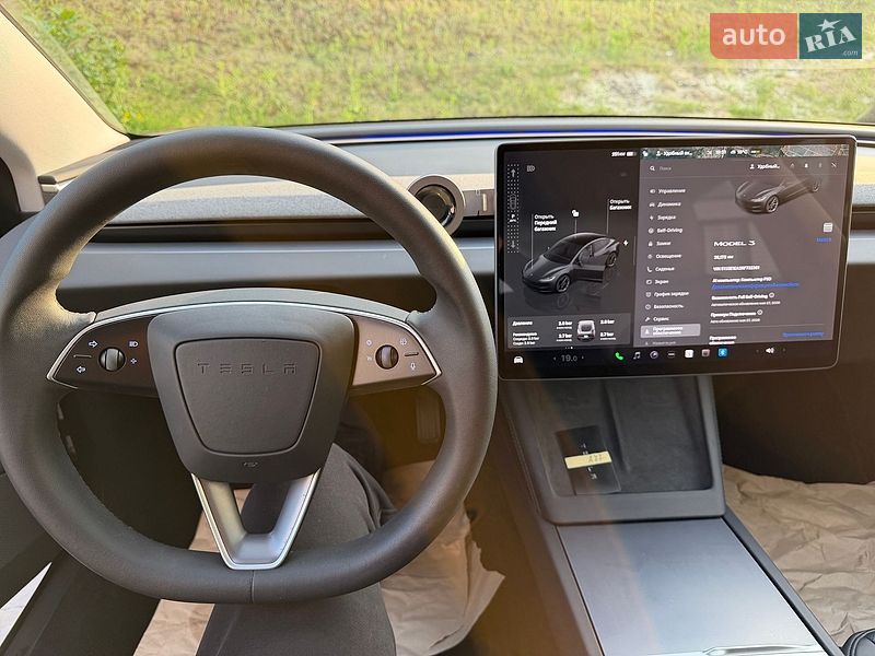 Седан Tesla Model 3 2024 в Львові