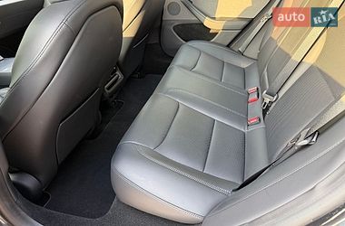 Седан Tesla Model 3 2024 в Львові