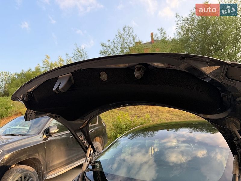 Седан Tesla Model 3 2024 в Львові