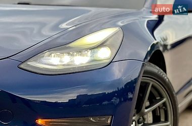 Седан Tesla Model 3 2021 в Харкові