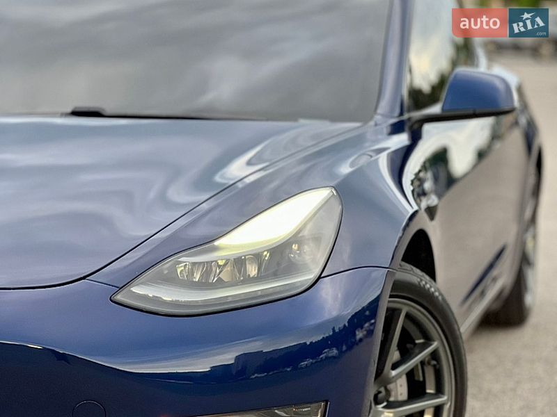 Седан Tesla Model 3 2021 в Харькове