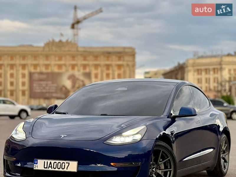 Седан Tesla Model 3 2021 в Харькове