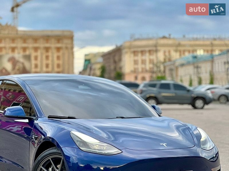 Седан Tesla Model 3 2021 в Харькове