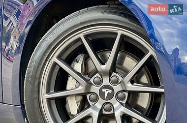 Седан Tesla Model 3 2021 в Харькове