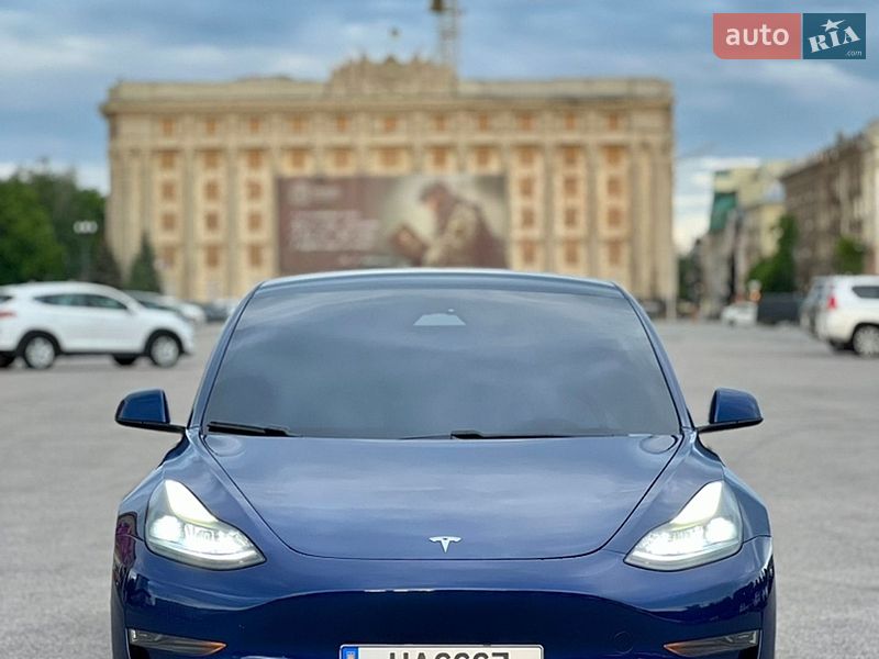 Седан Tesla Model 3 2021 в Харькове