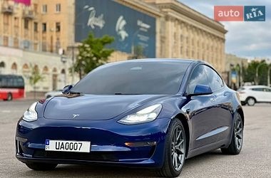 Седан Tesla Model 3 2021 в Харкові