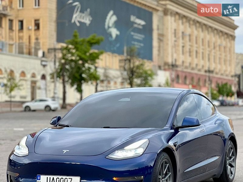 Седан Tesla Model 3 2021 в Харькове