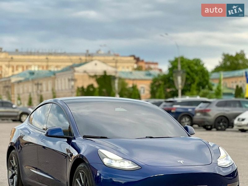 Седан Tesla Model 3 2021 в Харькове
