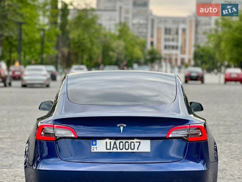 Седан Tesla Model 3 2021 в Харькове