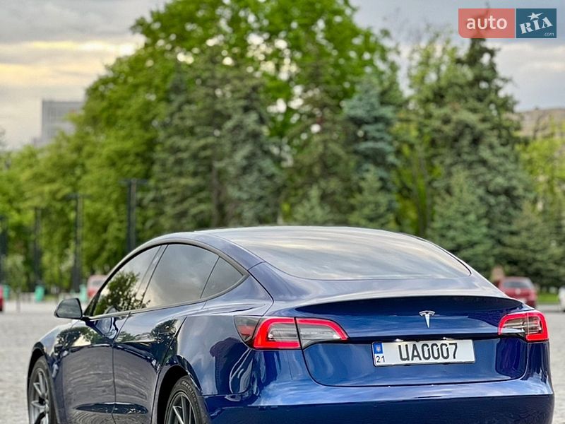 Седан Tesla Model 3 2021 в Харькове