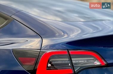 Седан Tesla Model 3 2021 в Харкові