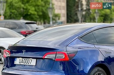 Седан Tesla Model 3 2021 в Харькове