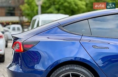 Седан Tesla Model 3 2021 в Харкові